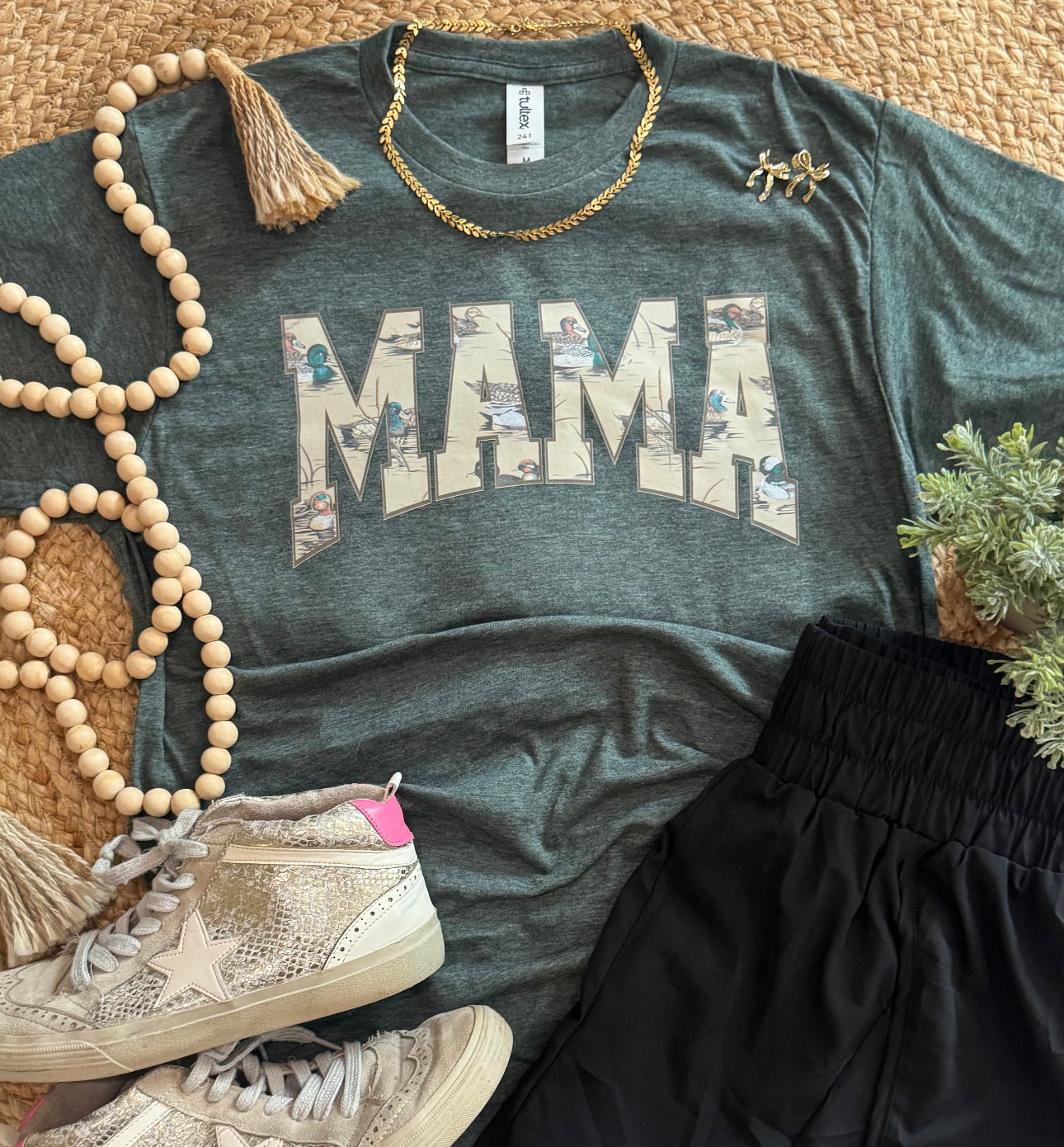 Mama duck tee