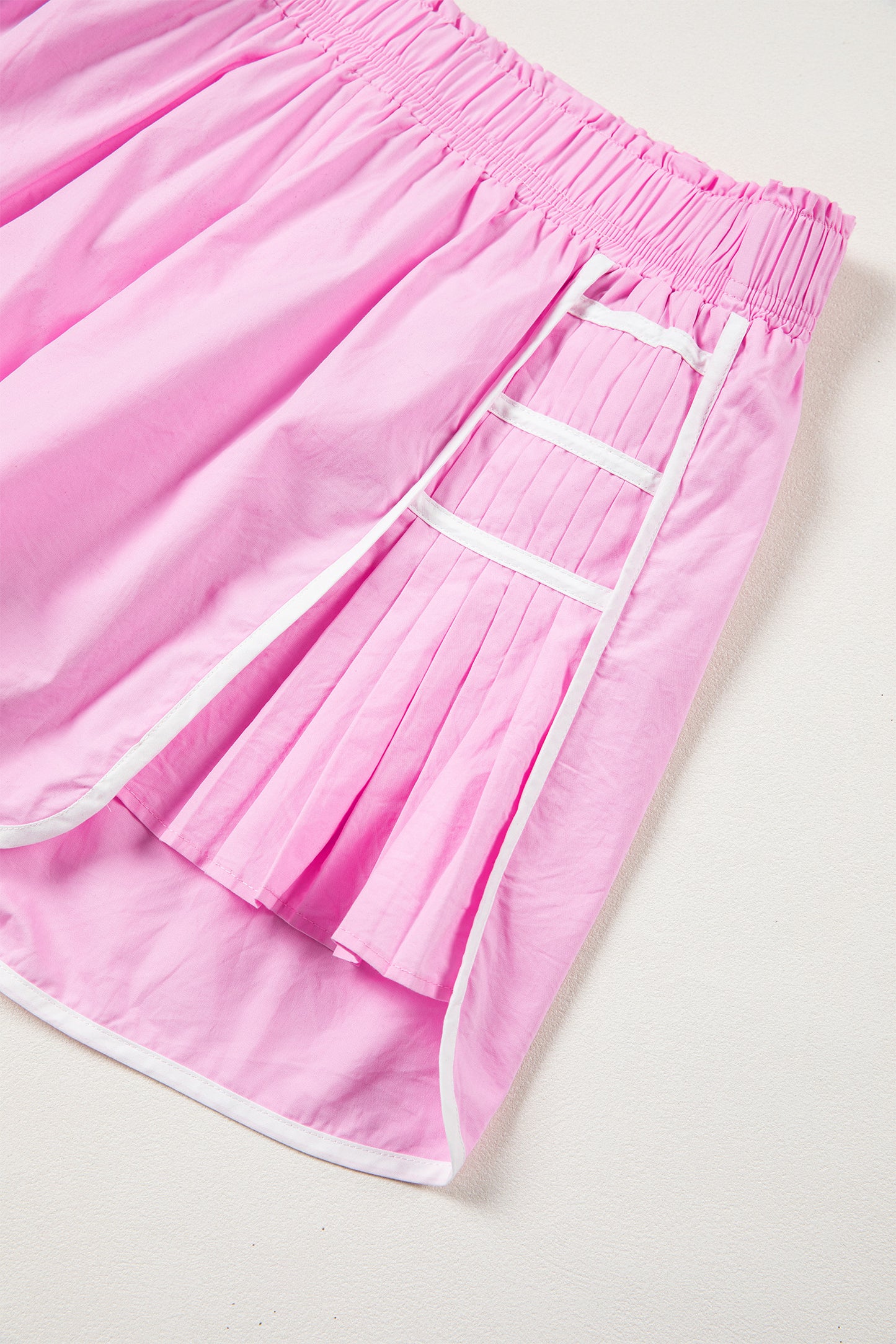 Black Contrast Trim Pleated Casual Active Shorts