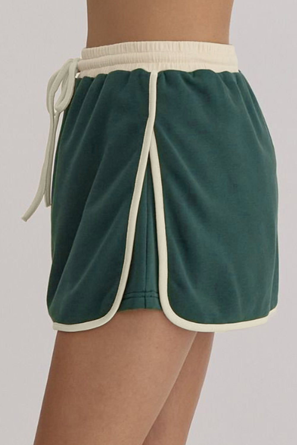 Evergreen Contrast Trim Loose Pullover and Lace-up Waist Skort Set